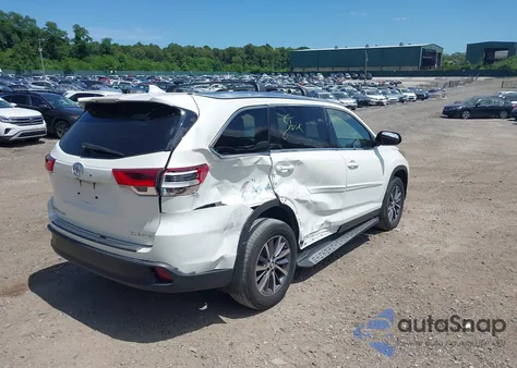 2019 Toyota Highlander Xle from USA, damaged, VIN 5TDJZRFH1KS564977